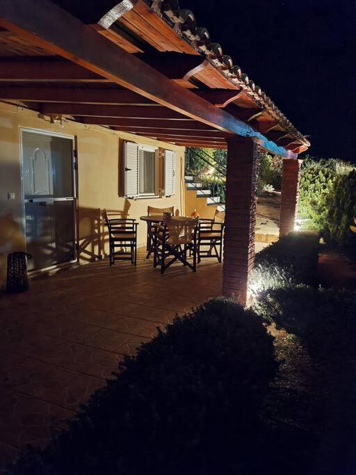 Guesthouse Petrothalassa Porto Heli Bagian luar foto