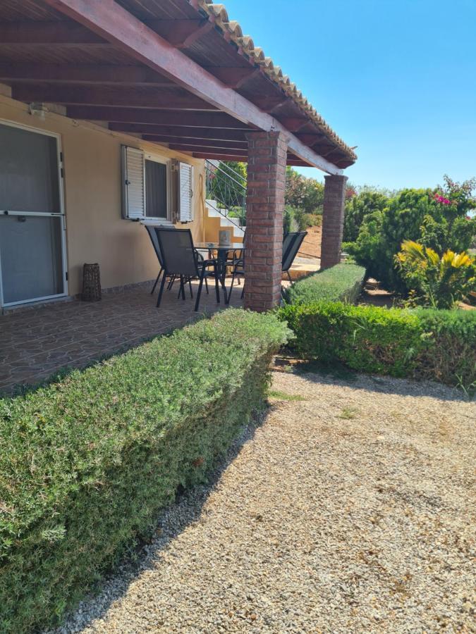 Guesthouse Petrothalassa Porto Heli Bagian luar foto